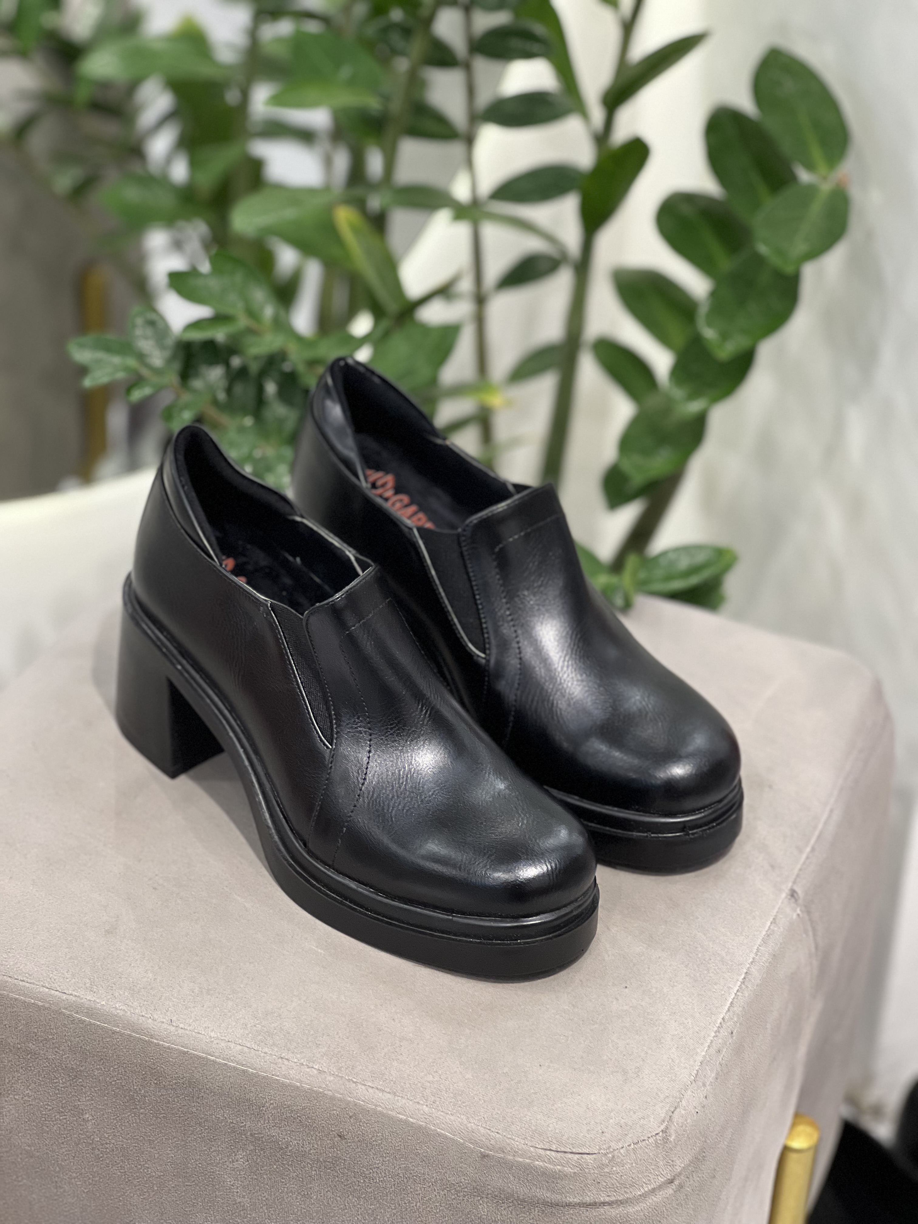 کفش لژدار زنانه
