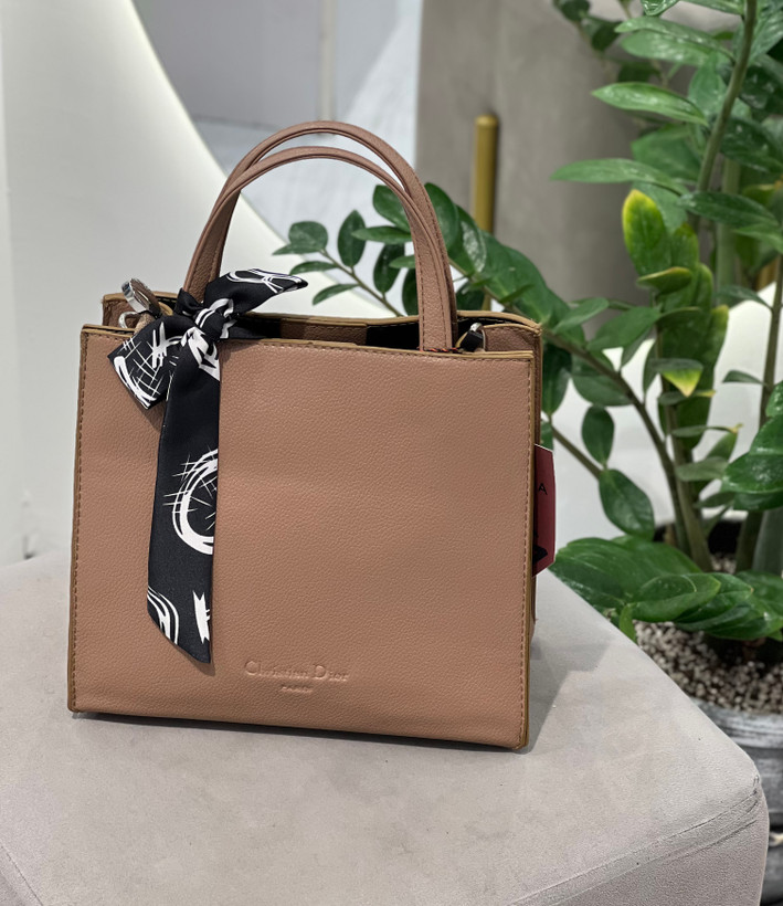 کیف زنانه دستی متوسط